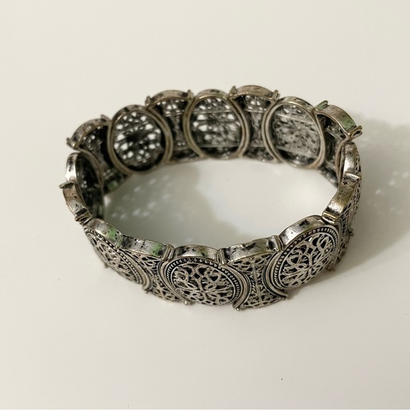 Vintage Silver Tone Filigree Stretch Bracelet - Picture 8 of 13